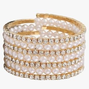 NWOT Pearl Rhinestone Wrap Bangle Bracelet Multi Row Pearl/Gold Bracelet Stretch